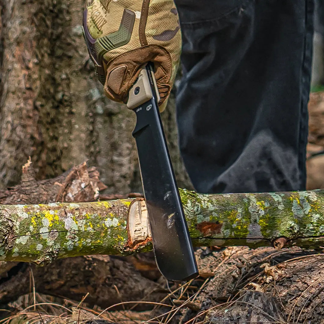 A-Guide-to-Machetes-What-You-Need-to-Know HX OUTDOORS