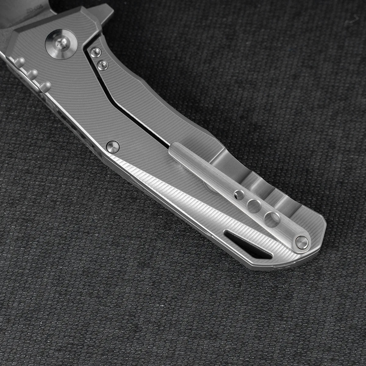 COBRA Pocket Knife | Frame Lock | 2.76" VG10 Blade | Carbon Fiber & Titanium Alloy Handle | HX OUTDOORS ZD-005